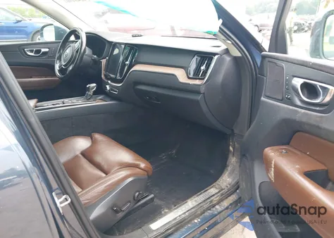 2019 Volvo Xc60 T6 Momentum from USA, damaged, VIN LYVA22RK6KB219906